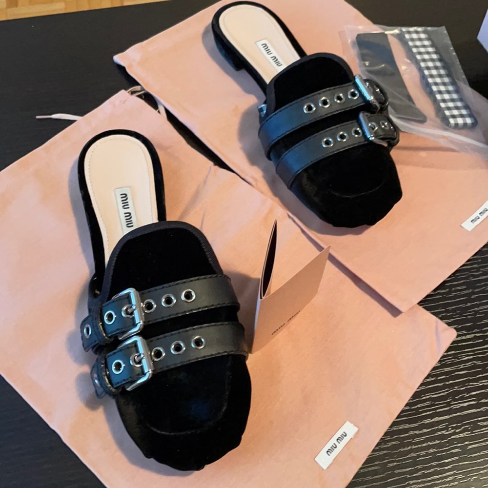 Black velvet buckle sandals with lace up straps